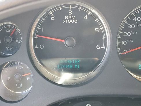 Used 2007 Chevrolet Avalanche LT AWD/4WD image 11