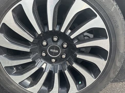 Used 2022 Lincoln Navigator L Black Label image 4