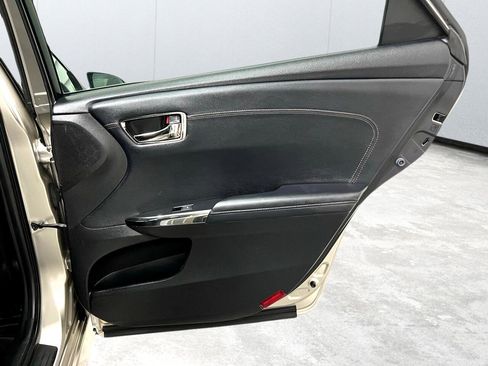 Used 2014 Toyota Avalon XLE Premium image 25