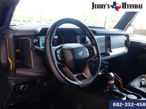 Used 2024 Ford Bronco Badlands AWD/4WD image 19