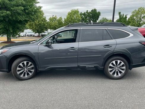 Used 2023 Subaru Outback Limited AWD/4WD image 11