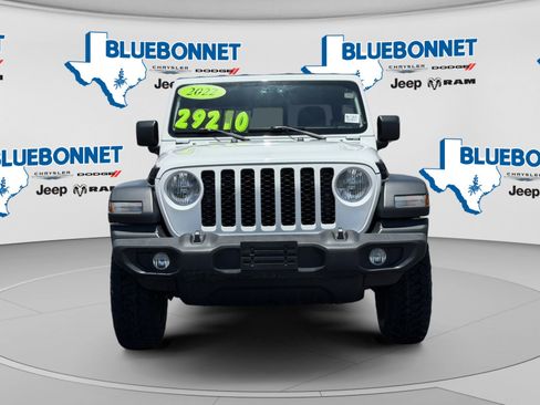 Certified 2022 Jeep Gladiator Sport w/ Trailer Tow Package AWD/4WD image 2