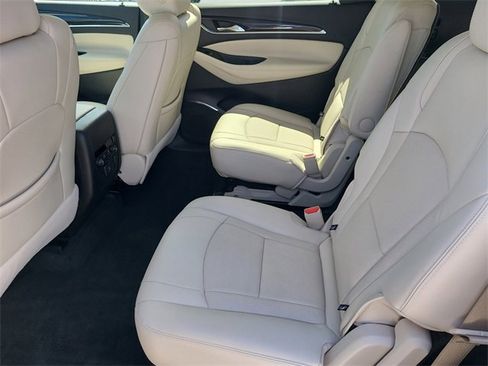 Used 2024 Buick Enclave Essence image 15