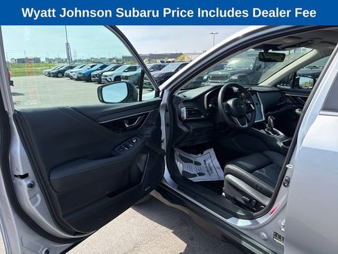 Used 2025 Subaru Outback Limited XT AWD/4WD image 14