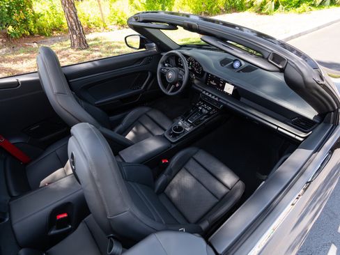 Used 2026 Porsche 911 Carrera GTS RWD image 66