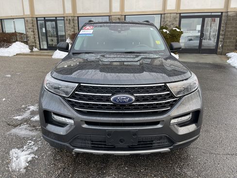 Certified 2020 Ford Explorer XLT w/ Equipment Group 202A image 9