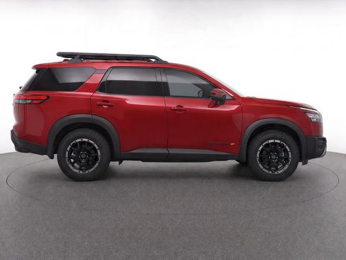 Used 2025 Nissan Pathfinder Rock Creek AWD/4WD image 32