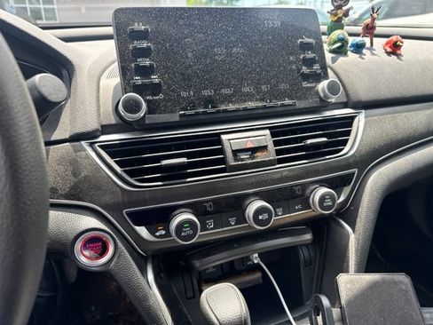Used 2019 Honda Accord LX image 10
