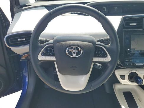 Used 2018 Toyota Prius Three Touring FWD image 15