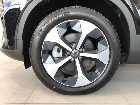 Used 2025 Volvo XC40 B5 Core w/ Protection Package Premier image 7