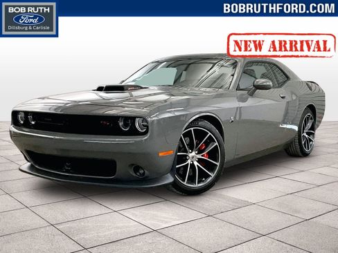 Used 2018 Dodge Challenger R/T Scat Pack RWD image 1