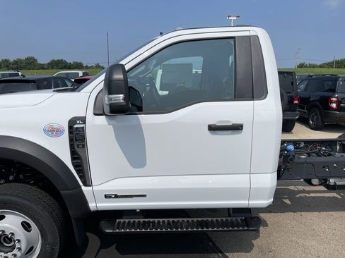 New 2025 Ford F550 4x4 Regular Cab Super Duty image 33