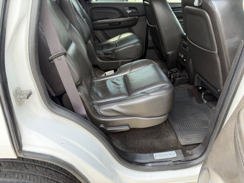 Used 2014 GMC Yukon Denali AWD/4WD image 13