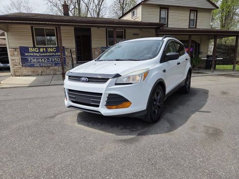 Used 2014 Ford Escape S w/ Equipment Group 101B FWD image 1