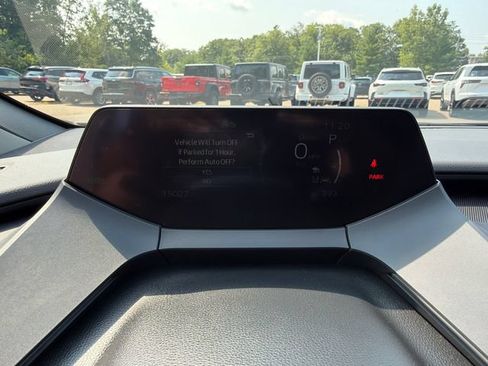 Used 2025 Toyota Prius LE FWD image 25