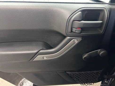 Used 2014 Jeep Wrangler Sport AWD/4WD image 4