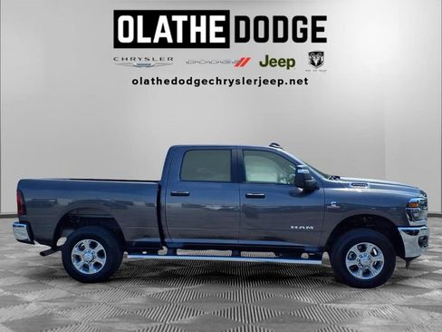 Used 2025 RAM 2500 Big Horn AWD/4WD image 30