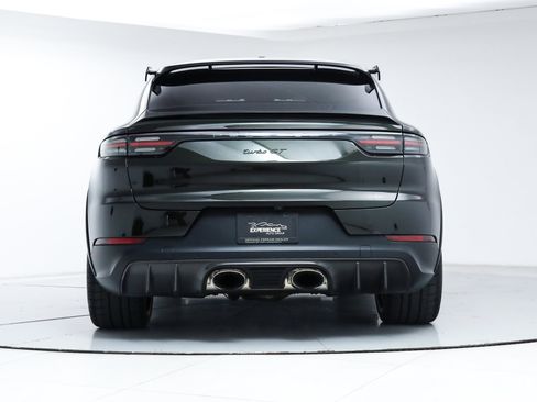 Used 2022 Porsche Cayenne Turbo GT image 4