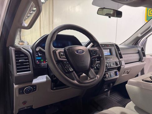 Used 2018 Ford F250 XL w/ Power Equipment Group AWD/4WD image 10