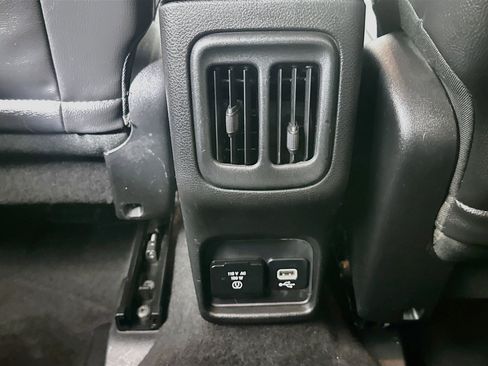 Used 2018 Jeep Compass Latitude w/ Popular Equipment Group AWD/4WD image 27