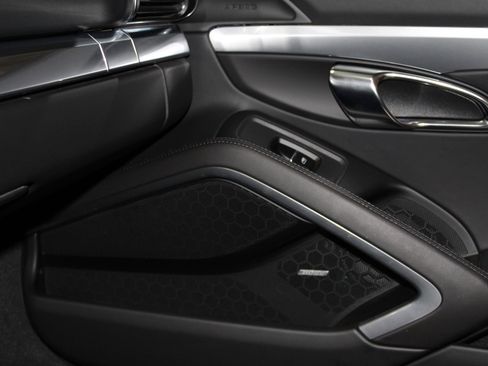 Used 2016 Porsche 911 Carrera 4S image 32