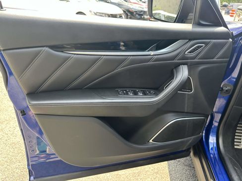 Used 2022 Maserati Levante Modena AWD/4WD image 12