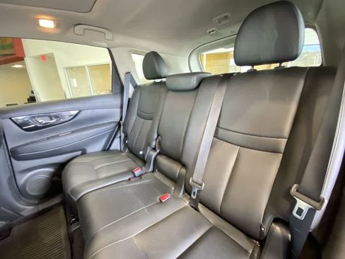 Used 2020 Nissan Rogue SL w/ Premium Package AWD/4WD image 26