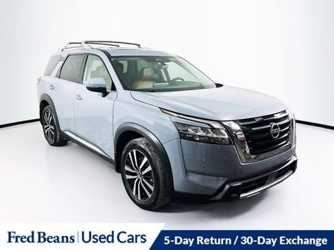 Used 2023 Nissan Pathfinder Platinum AWD/4WD image 1
