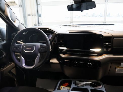 Used 2025 GMC Sierra 1500 Elevation image 28