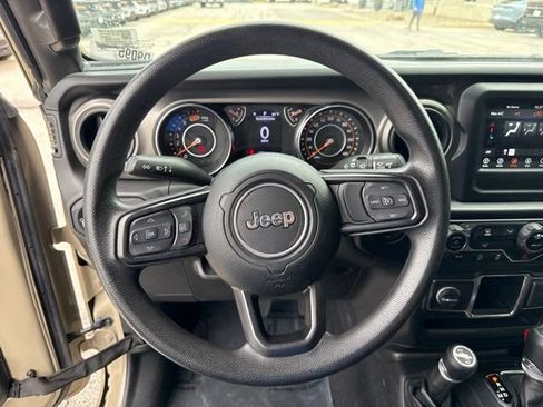 Used 2022 Jeep Wrangler Unlimited Sport AWD/4WD image 21