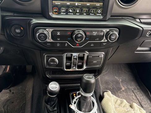 Used 2022 Jeep Wrangler Unlimited Sport AWD/4WD image 11