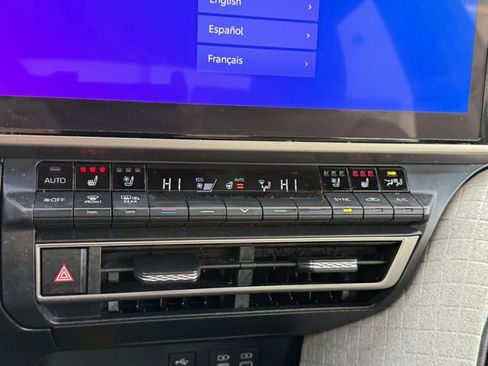 Used 2025 Toyota Camry XSE image 24