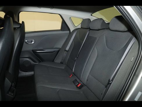 Used 2025 Kia K4 FWD image 16