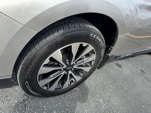 Used 2016 Subaru Outback 2.5i Limited image 9