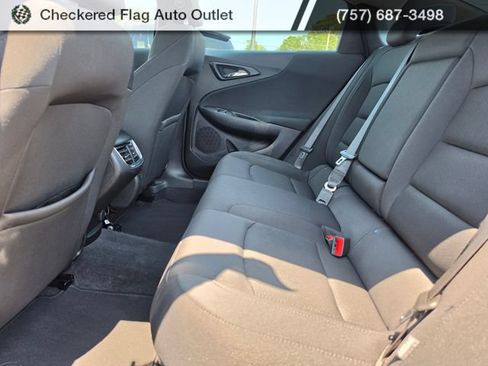 Used 2022 Chevrolet Malibu LT FWD image 24
