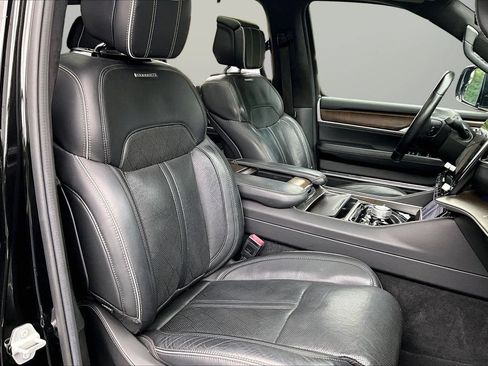 Used 2023 Jeep Grand Wagoneer Series II AWD/4WD image 23
