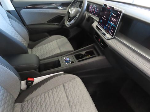 New 2026 Volkswagen Tiguan S FWD image 26