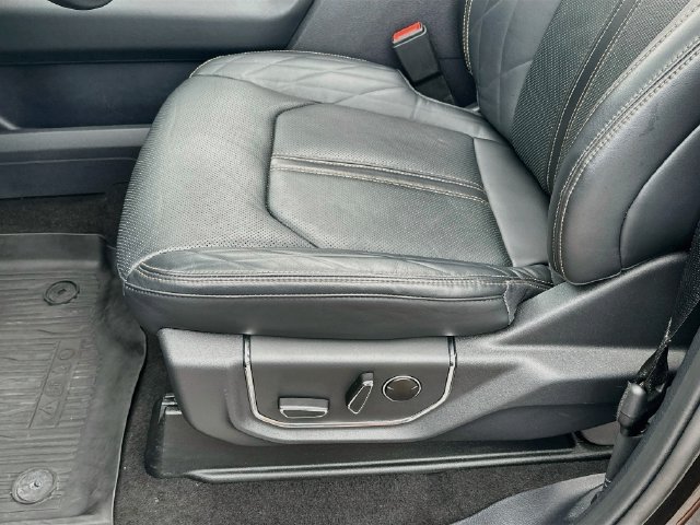 Used 2023 Ford Expedition Platinum AWD/4WD image 20