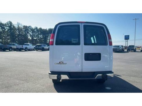 Used 2023 Chevrolet Express 2500 w/ Driver Convenience Package image 3