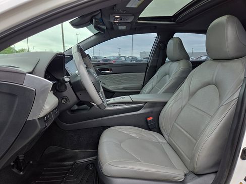 Used 2020 Toyota Avalon Limited w/ Advanced Safety Package FWD image 16