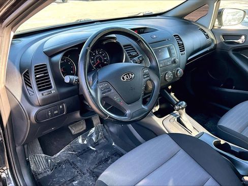 Used 2016 Kia Forte EX FWD image 29