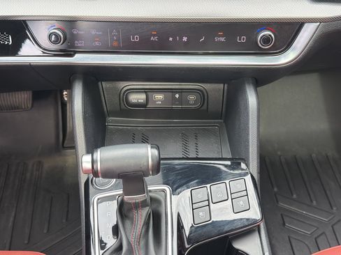 Used 2024 Kia Sportage SX FWD image 19