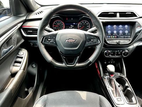 Used 2023 Chevrolet TrailBlazer RS w/ Sun and Liftgate Package AWD/4WD image 22