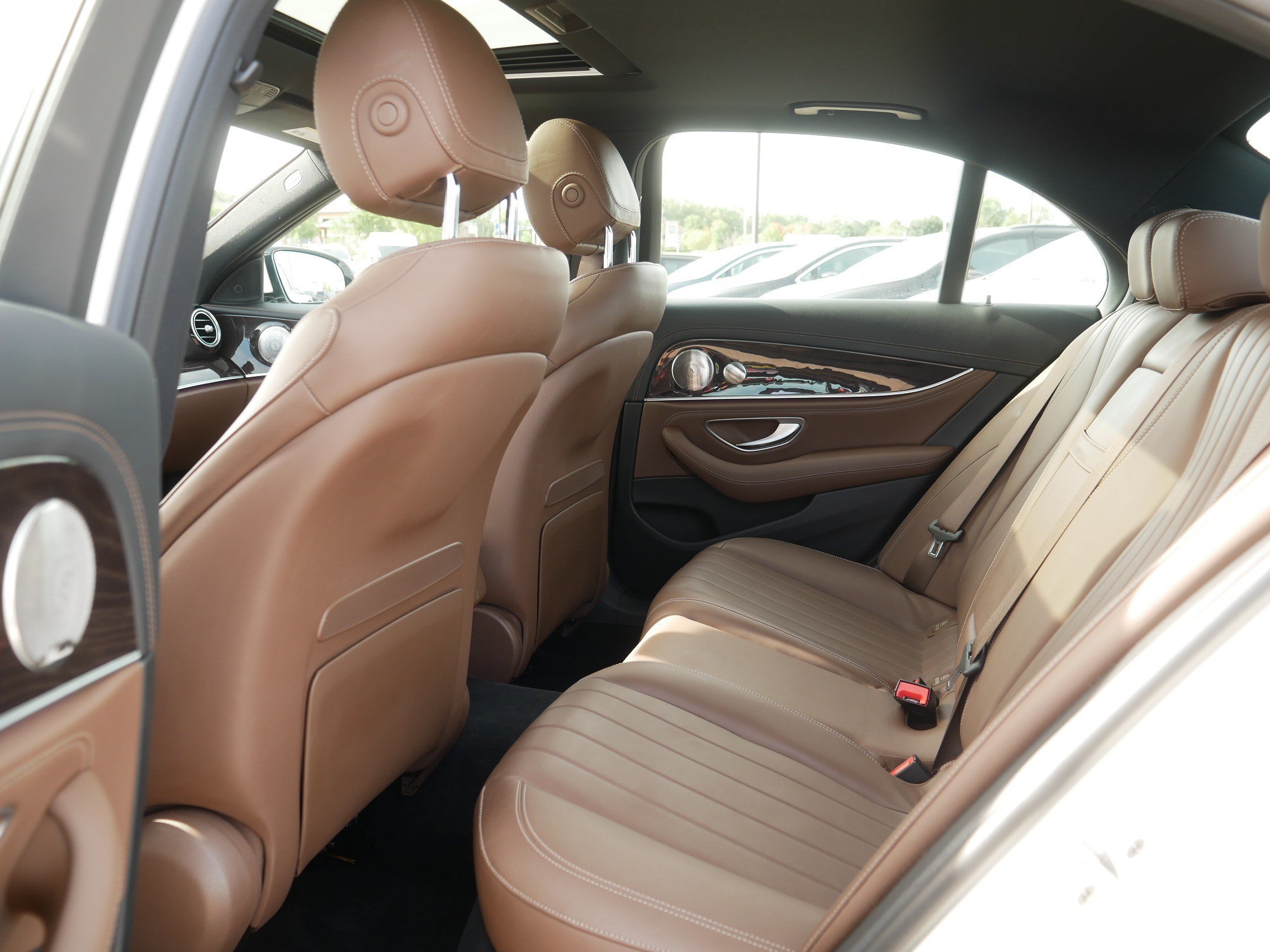 Used 2022 Mercedes-Benz E 450 4MATIC Sedan image 34