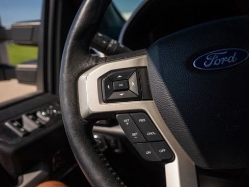Used 2019 Ford F250 Lariat AWD/4WD image 14