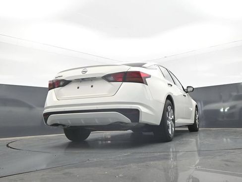 Used 2025 Nissan Altima 2.5 S FWD image 30