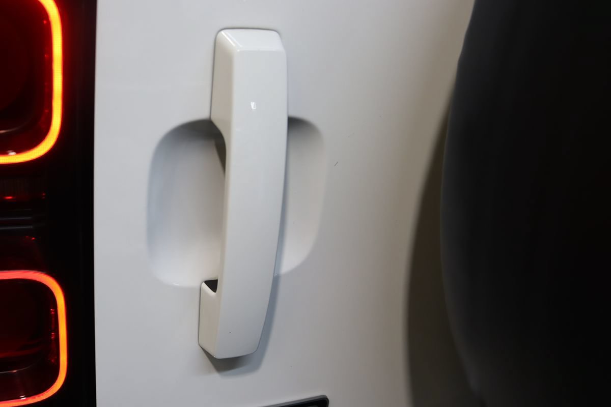 Used 2023 Land Rover Defender 130 First Edition AWD/4WD image 28