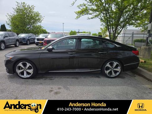 Used 2018 Honda Accord Touring image 1