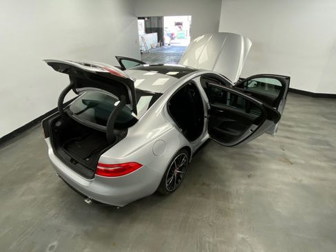 Used 2018 Jaguar XE S image 53