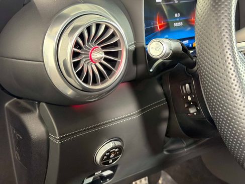 Used 2023 Mercedes-Benz SL 43 AMG image 34